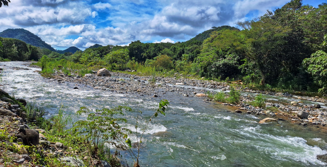 Aprueban moratoria inicial para el río Guacimal y abren proceso de evaluación sobre minería en cauces de Puntarenas